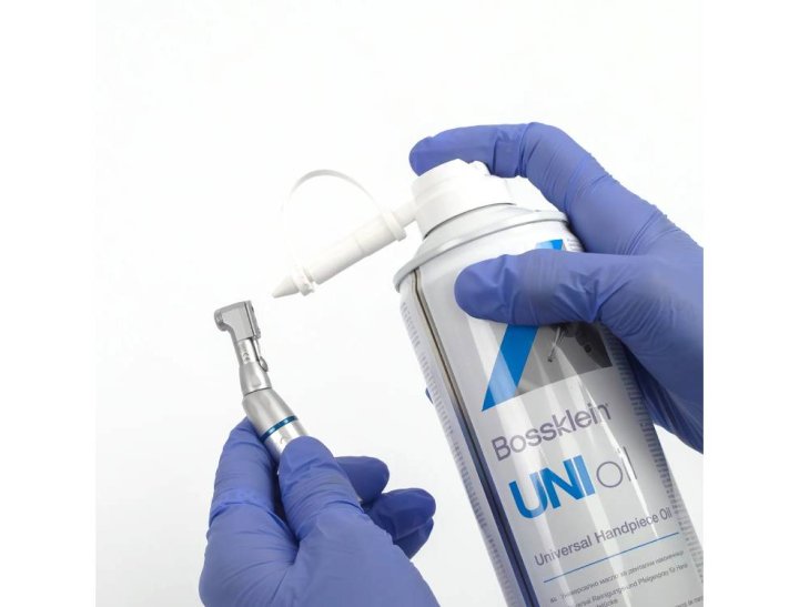 UNI OIL της Bossklein